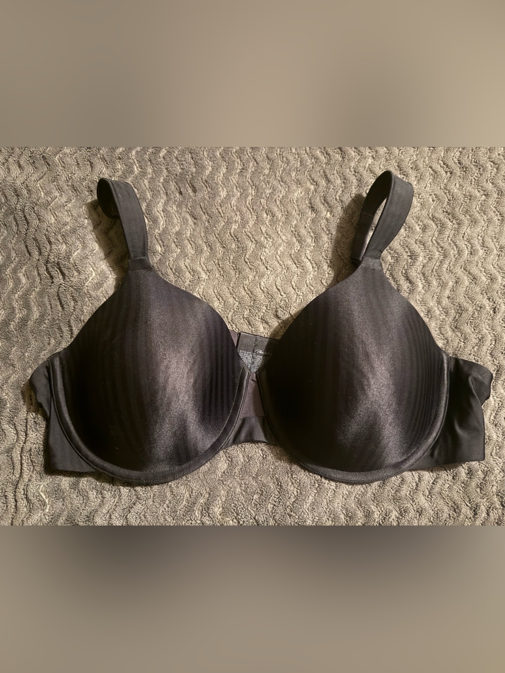 Playtex Black T-Shirt Bra with Smooth Molded Cups